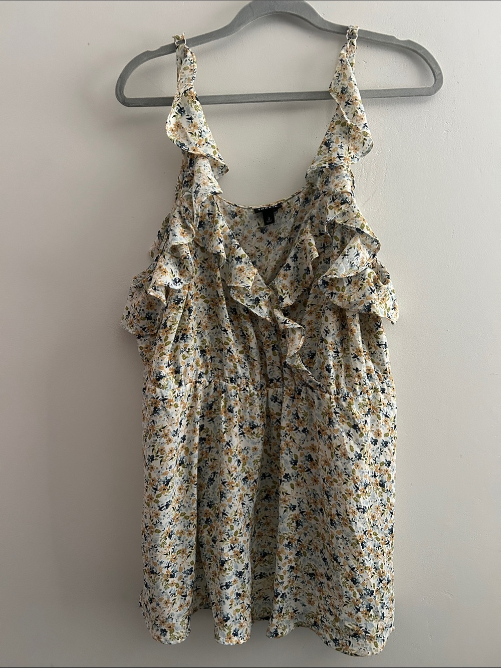 torrid size 2 Floral Ruffle Tank Top - White, Yellow & Blue